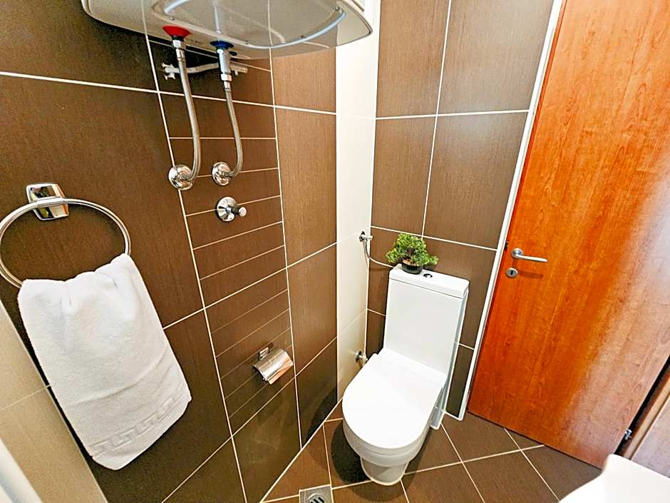 Apartment Mirna, 2-bedroom Apartment, Overlooking the Beach