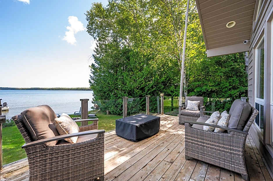 Grotto Escape Unwind at Cameron Lakehouse