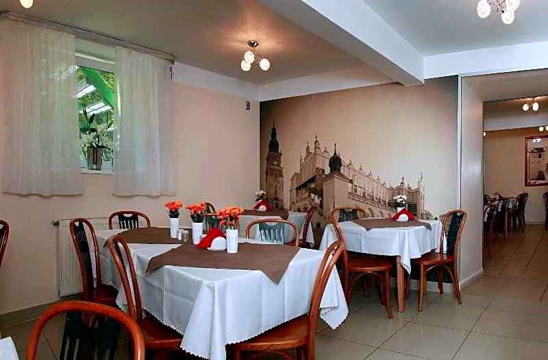 Hotel Monika – Krakow, KY