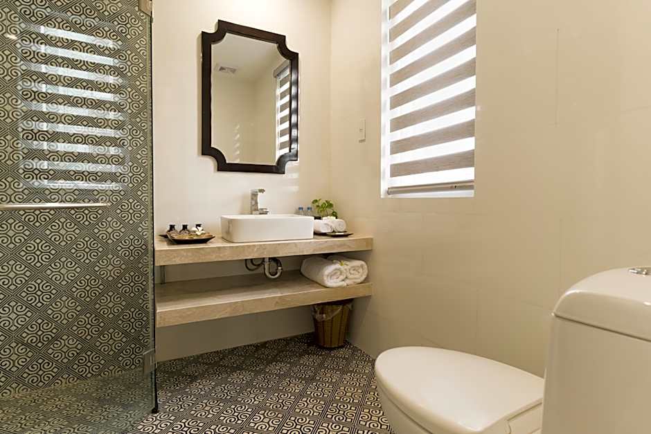 Hoi An Canal House Riverside by Haviland