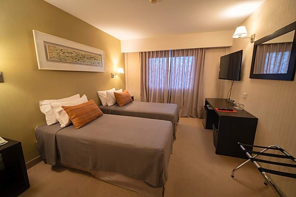 MIL810 Ushuaia Hotel