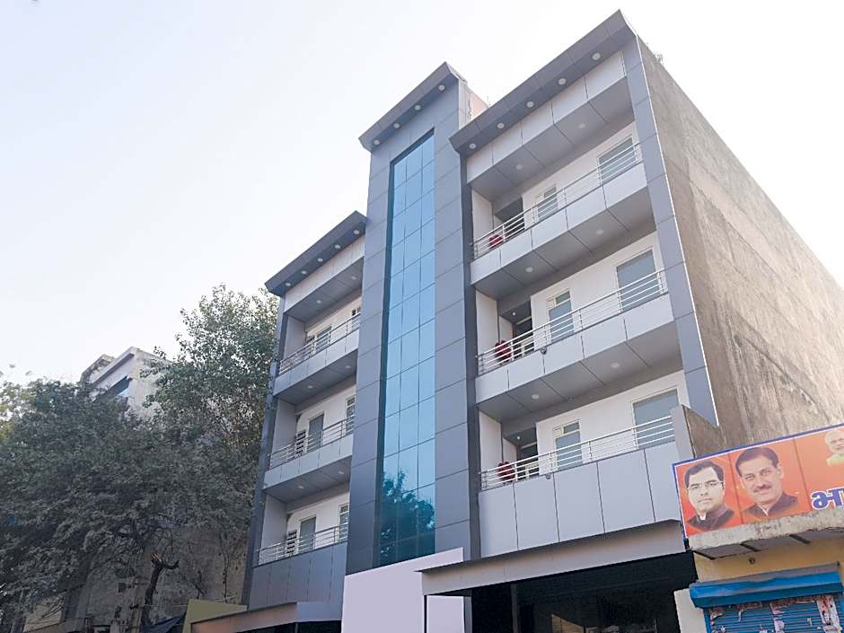 Jps Grand Hotel by OYO Rooms – Delhi, NY