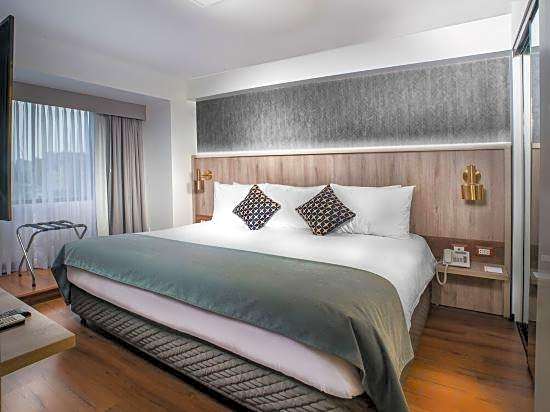 Radisson Hotel Plaza del Bosque