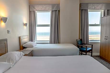 Family Room with Sea View Sleeps 3