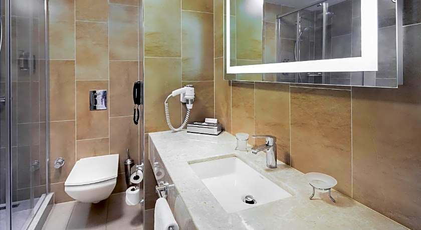 Titanic Comfort Sisli