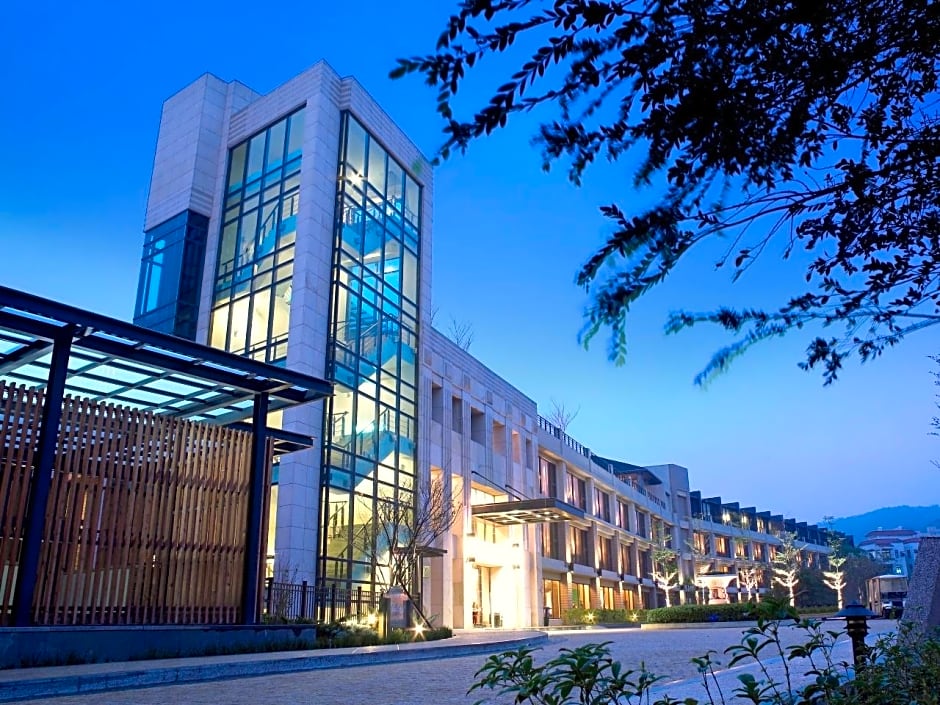 Photo 1 of 50 of Lakeshore Hotel Hsinchu