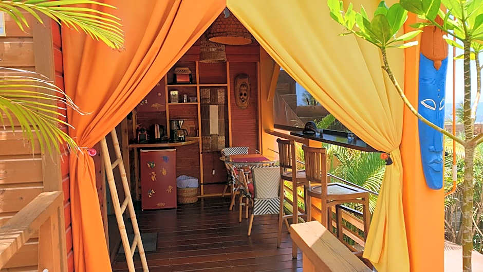 Poz Lagon - chambre d'hôtes - Bungalow pour 2 personnes - Jacuzzi privatif - petit déjeuner - Vue sur le lagon