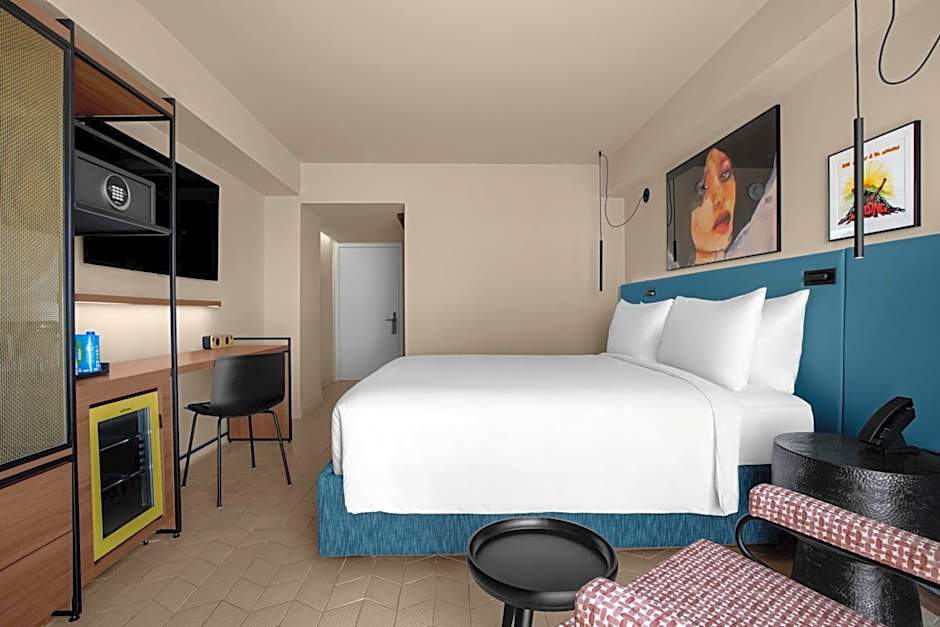 Rok Hotel Kingston Tapestry Collection By Hilton