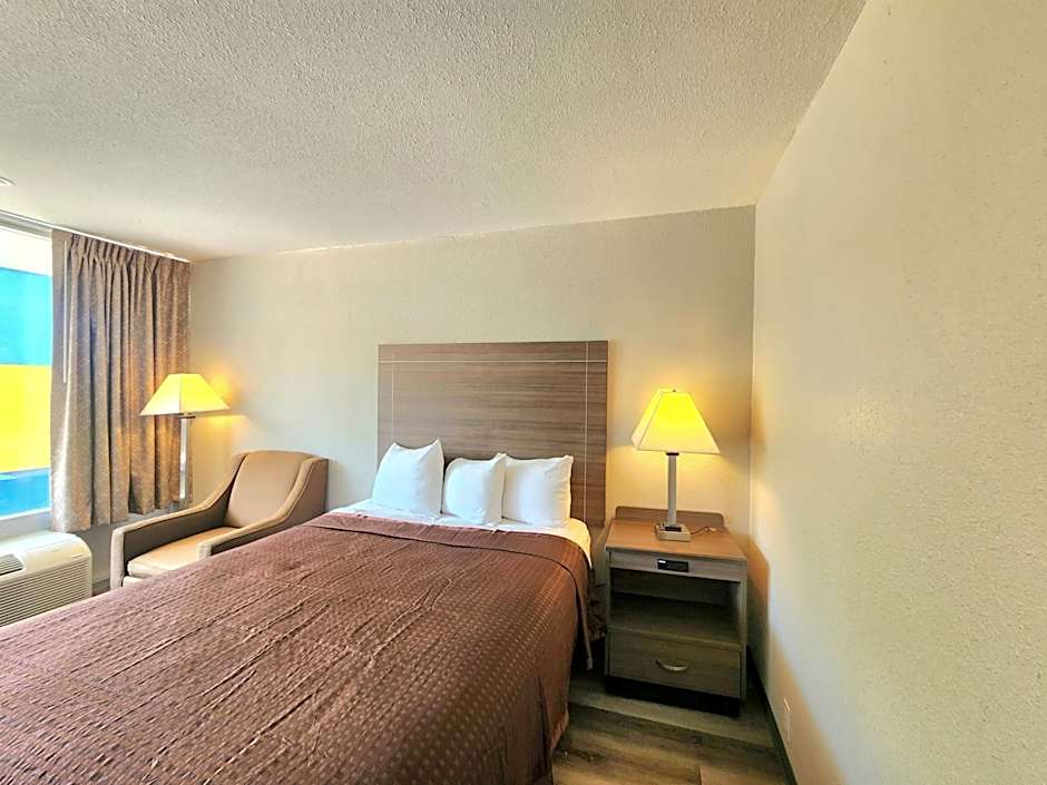 Days Inn by Wyndham Seguin TX