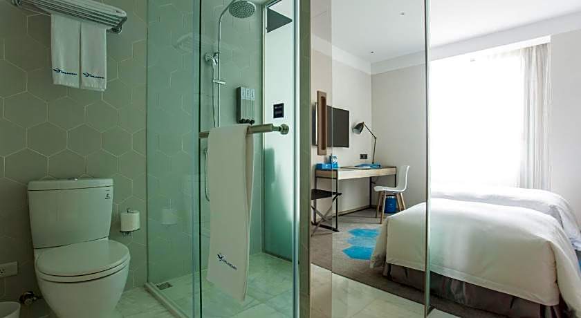 Airline Inn - Kaohsiung Station 