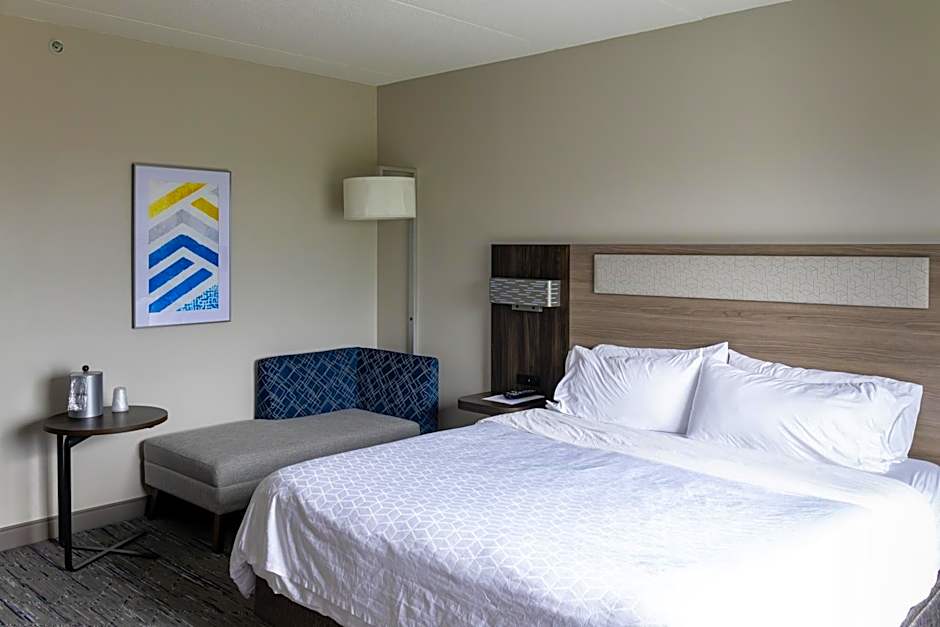 Holiday Inn Express Hotel & Suites Brockville By IHG