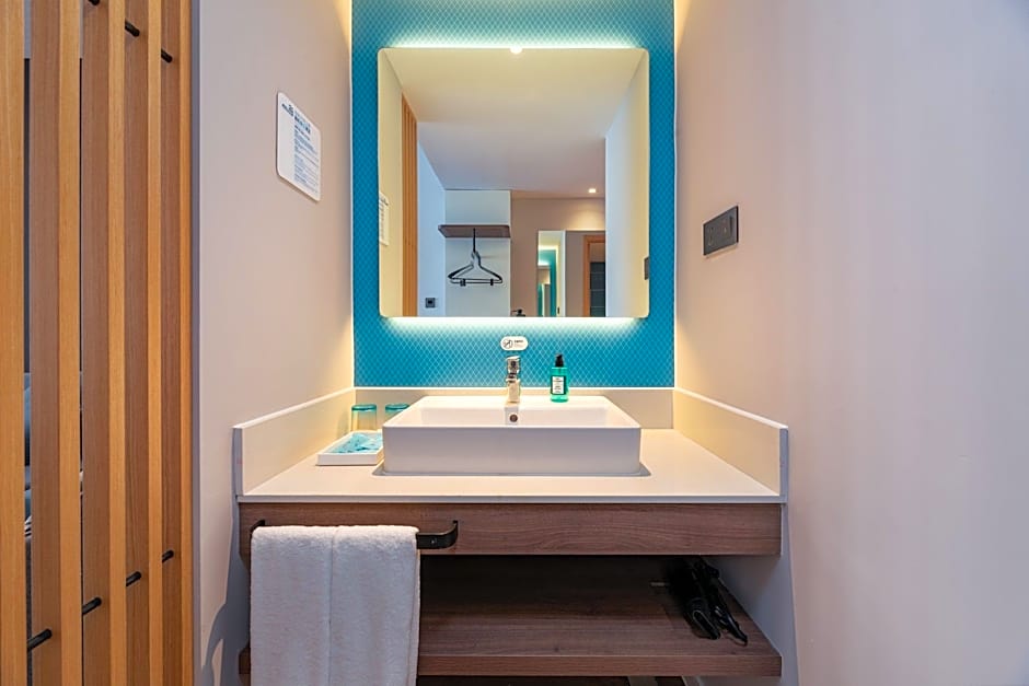 Holiday Inn Express Dongyang Hengdian By IHG