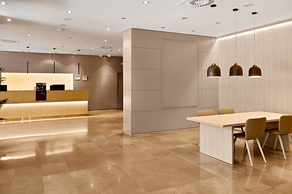 B&B HOTEL Zaragoza Los Enlaces Estación