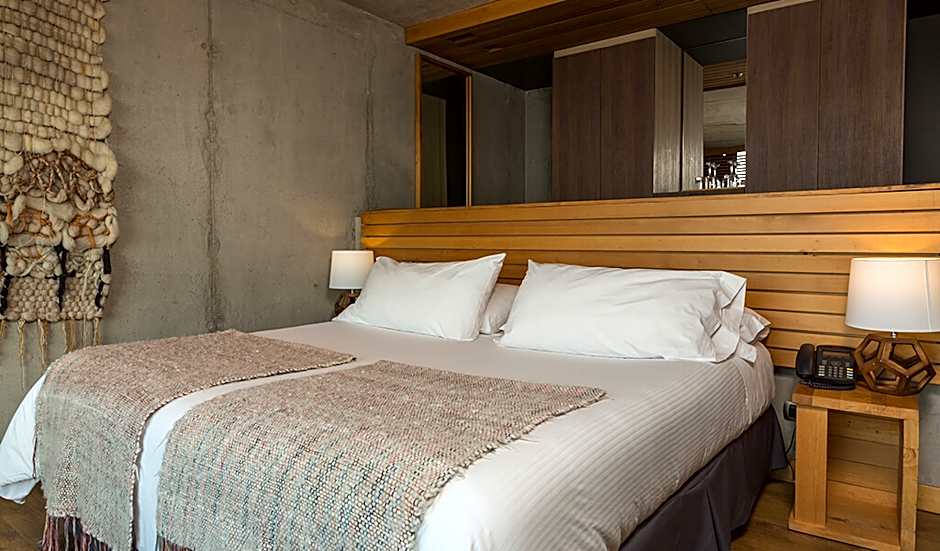 Photo 1 of 3 of 1 Double Bed