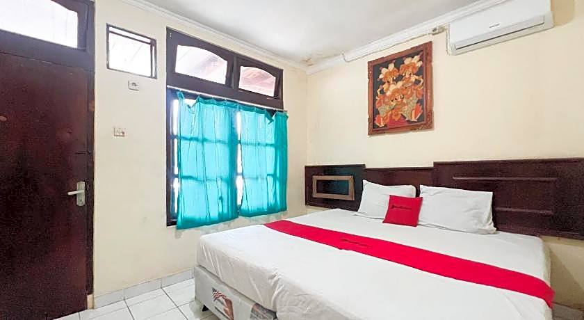 Mahendra Beach Inn