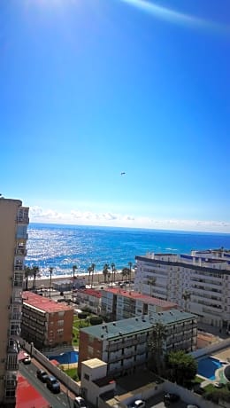 Benalmadena ,apartamento-Estudio primera Línea de Playa