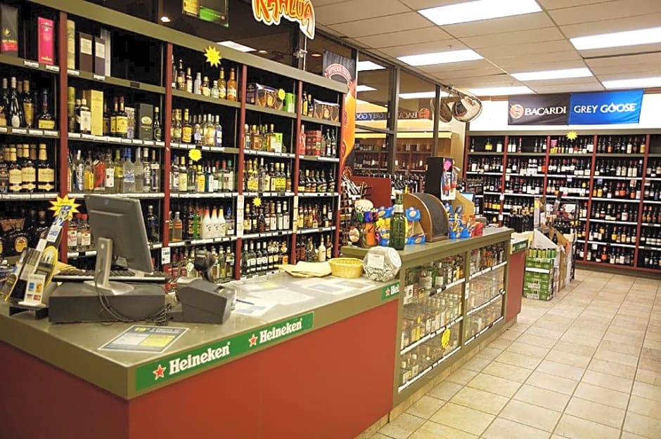 Sea to Sky Hotel and Conference Centre