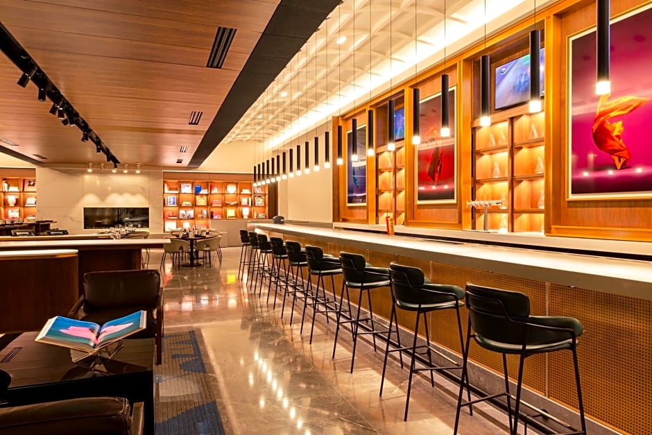 Omni Boston Hotel at the Seaport