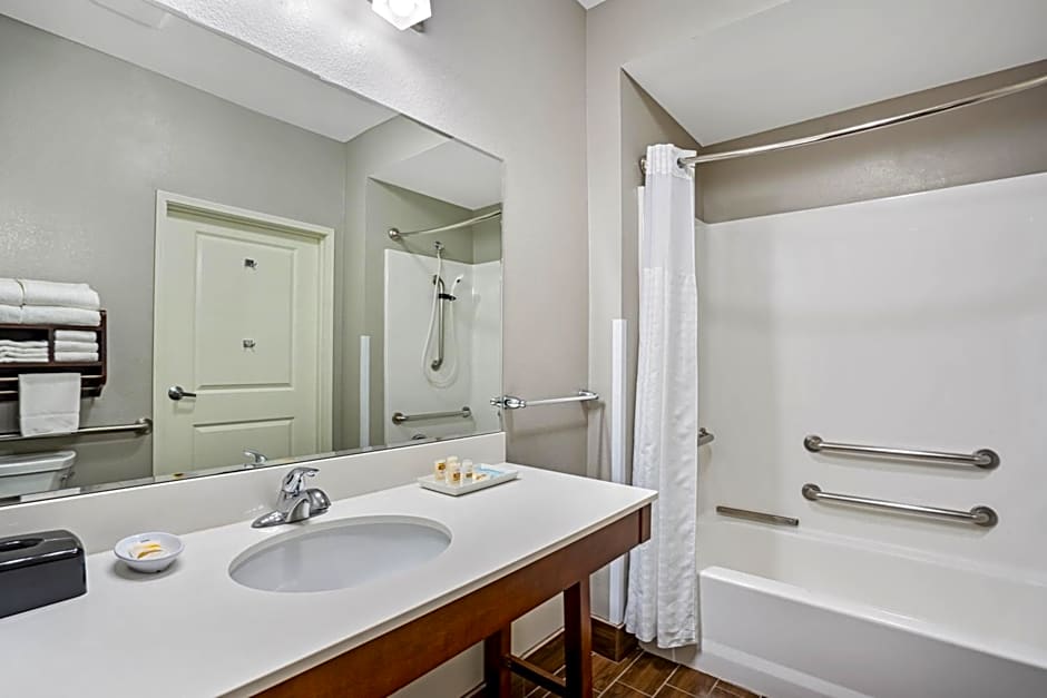 La Quinta Inn & Suites by Wyndham Houston Nw Beltway 8 / West Rd