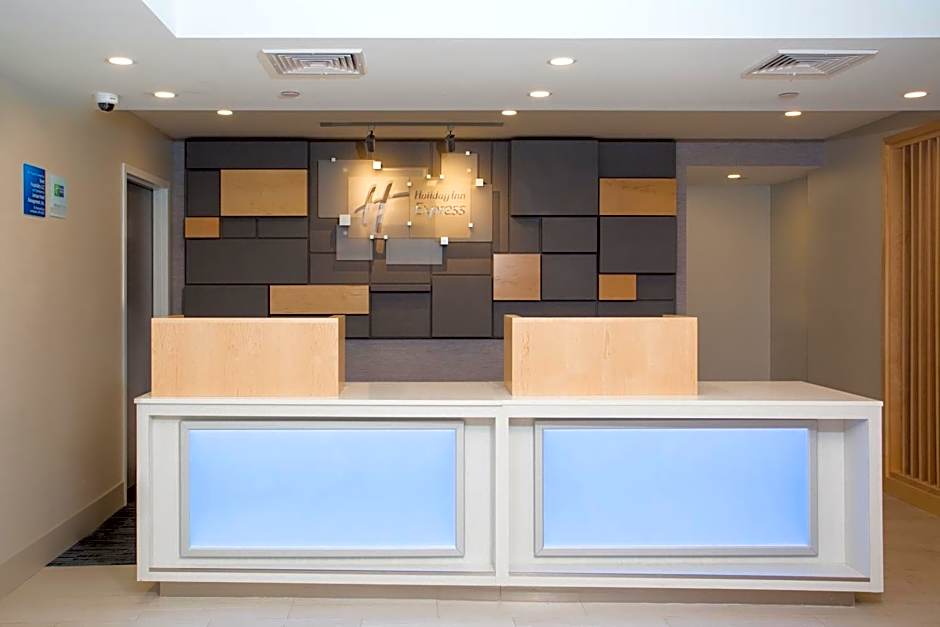 Holiday Inn Express Chelmsford By IHG