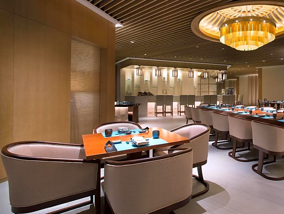 Sheraton Zhanjiang Hotel