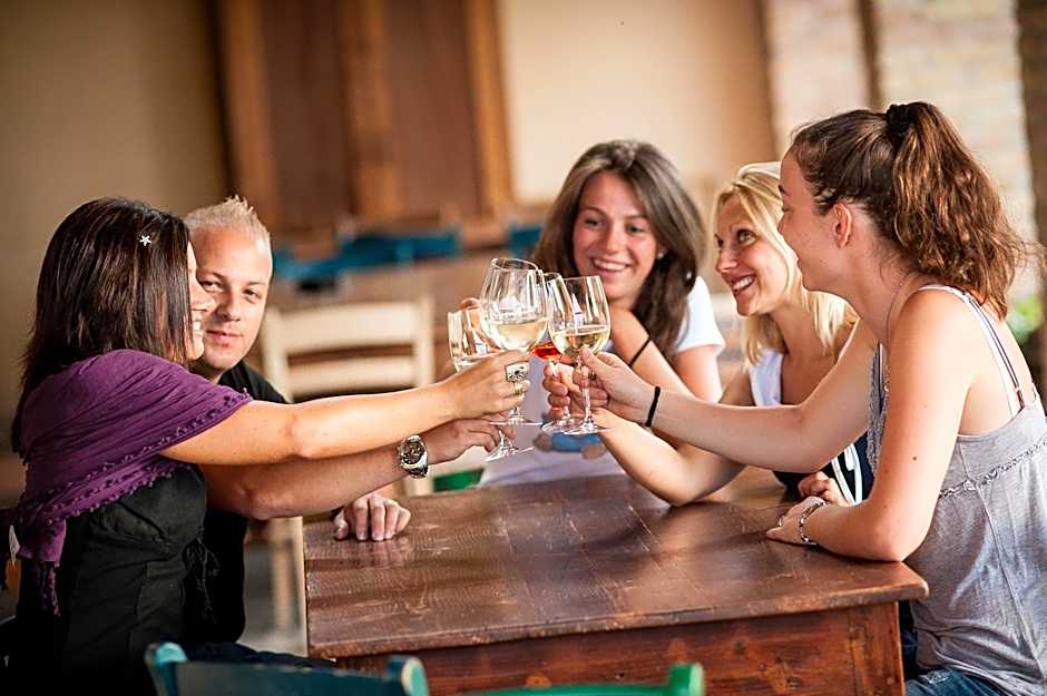 Elliot Osteria e dormire in collina