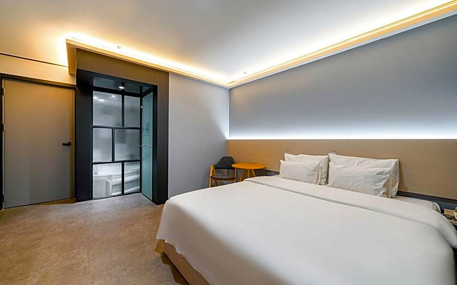 Busan Gangseo Sinhodong Hotel The May