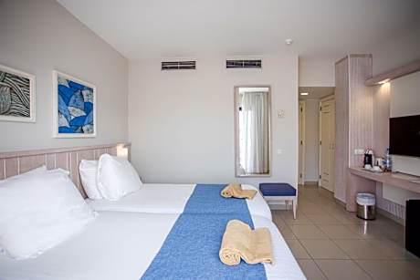 Premium Two Bedroom Apartment (3 Adults + 3 Children)