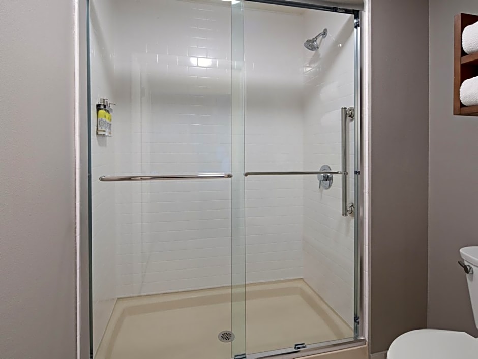 Staybridge Suites Long Beach Airport By IHG