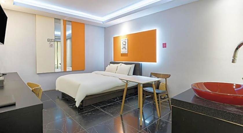 Gimpo Pentastar Hotel