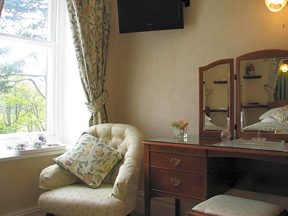 Gwrach Ynys Country Guest House