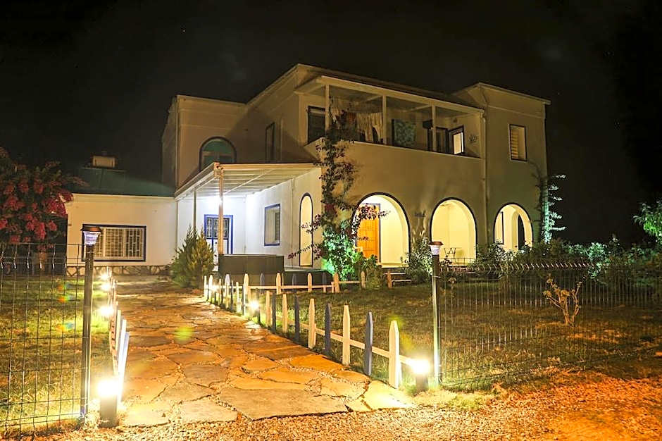 Yaliyani Motel Restaurant