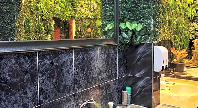 Hideout Hostel
