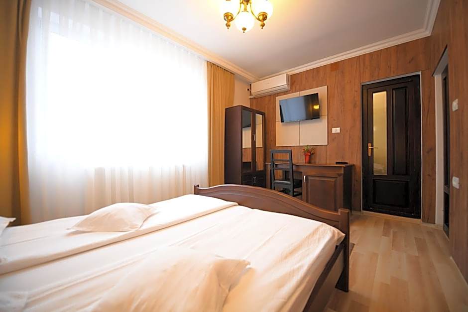 Pensiunea Sarmis Cristal