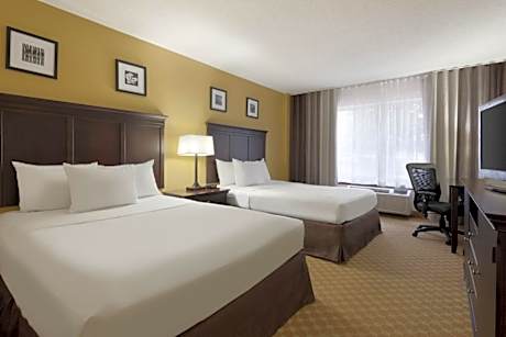 One-Bedroom Suite with Two Queen Beds - Disability Access/Non-Smoking