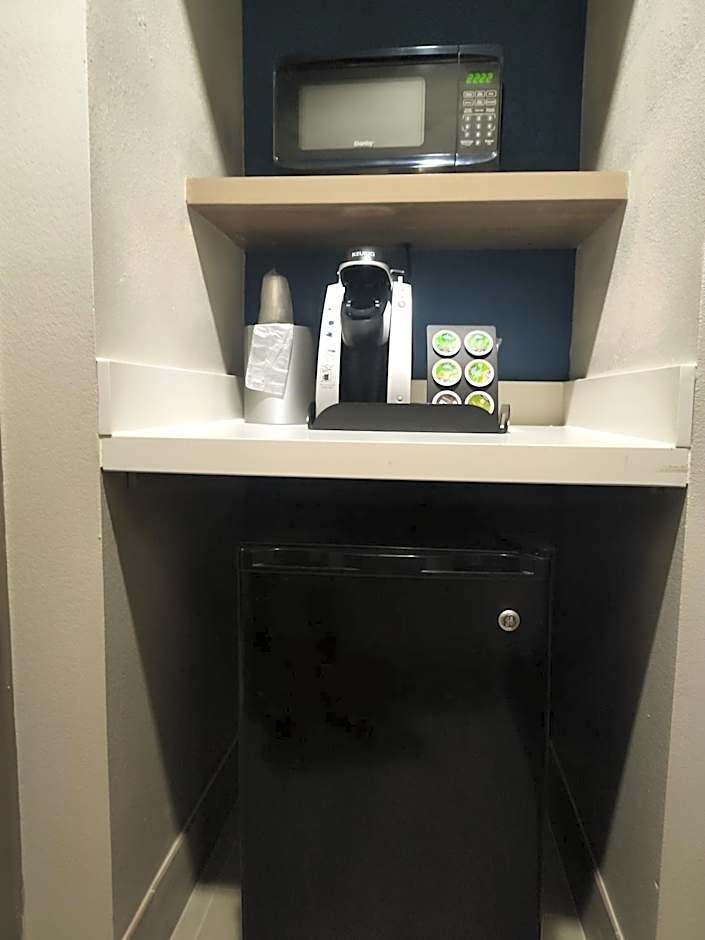 Holiday Inn Express Kenedy By IHG