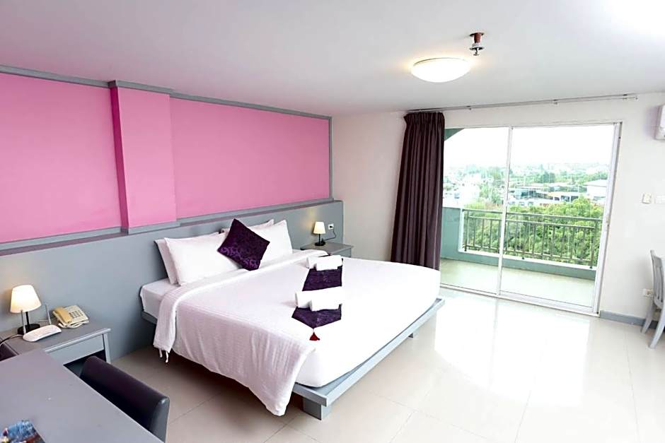 Convenient Grand Plus Hotel Suvarnabhumi
