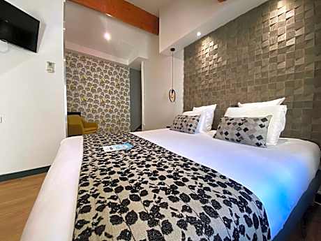 Quad Room - 1 Double Bed, 2 Single Beds