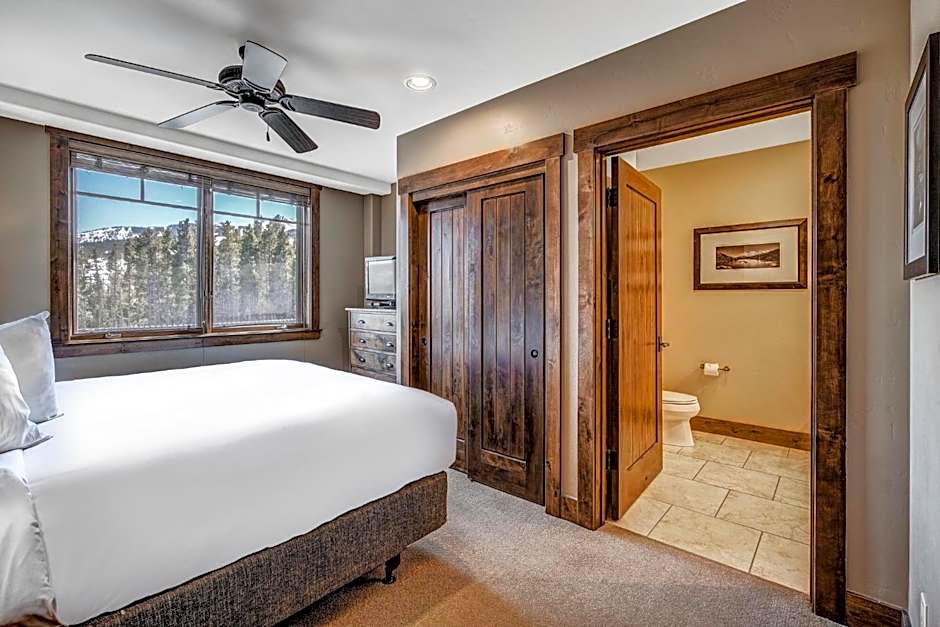 Crystal Peak Lodge By Vail Resorts