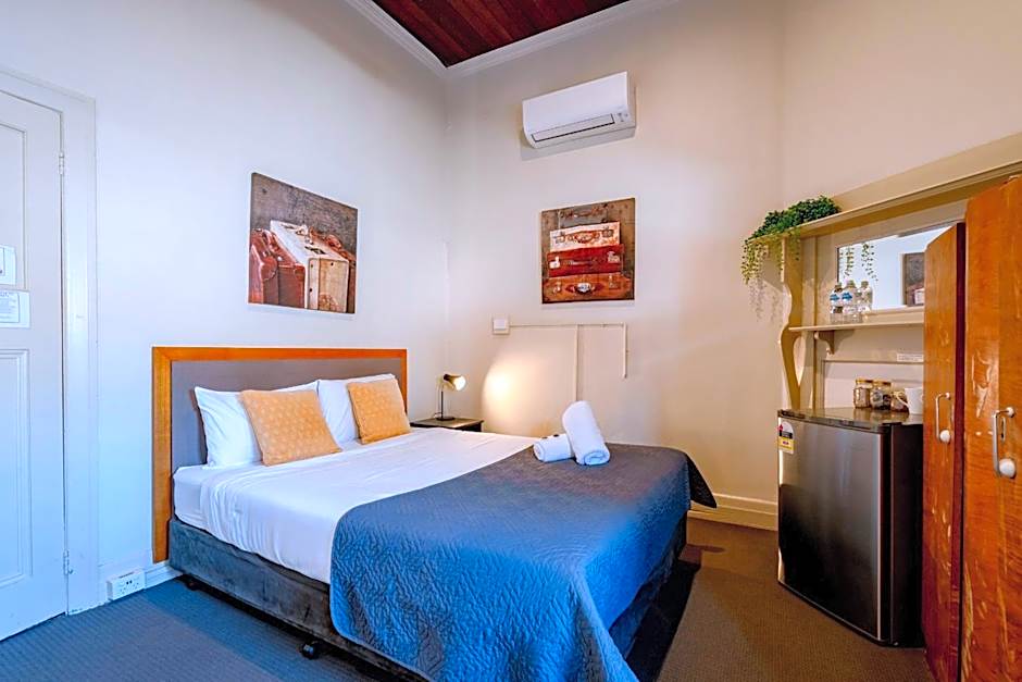 Delatite Hotel