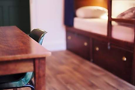 Bed in 4-Bed Mixed Dormitory Room