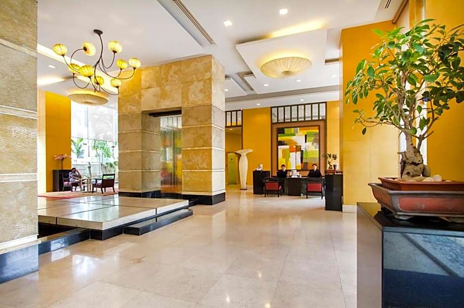 Urbana Langsuan Bangkok