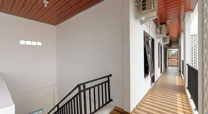 RedDoorz Plus Syariah near Mall Boemi Kedaton Lampung