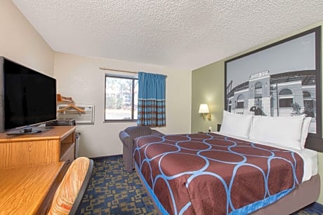 2 Queen Beds Smoking