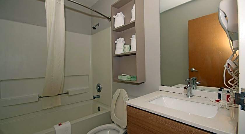 Microtel Inn & Suites by Wyndham Greensboro