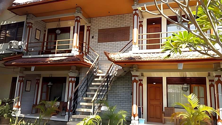 Lovina Beach Hotel