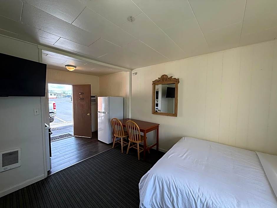 Lakeside Motel