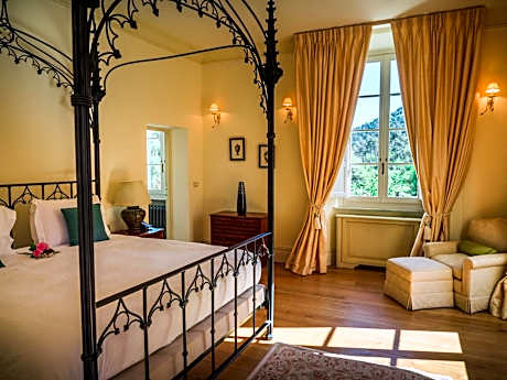 Classic Double Room with Balcony