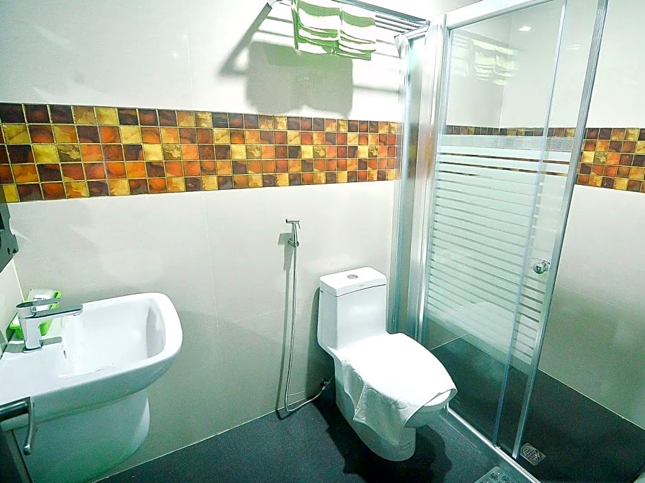 Green Banana Business Hotel