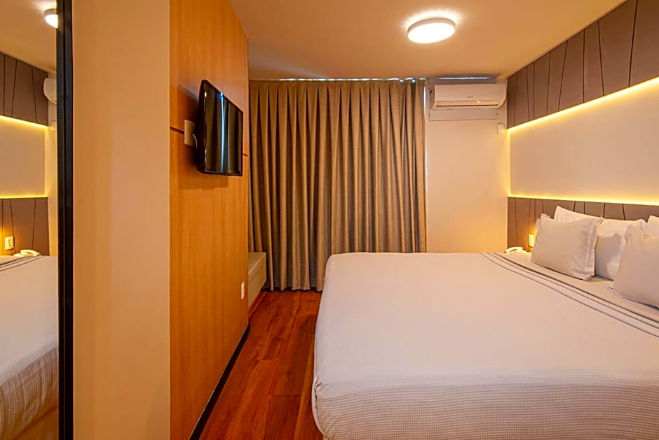 Mirasol Copacabana Hotel